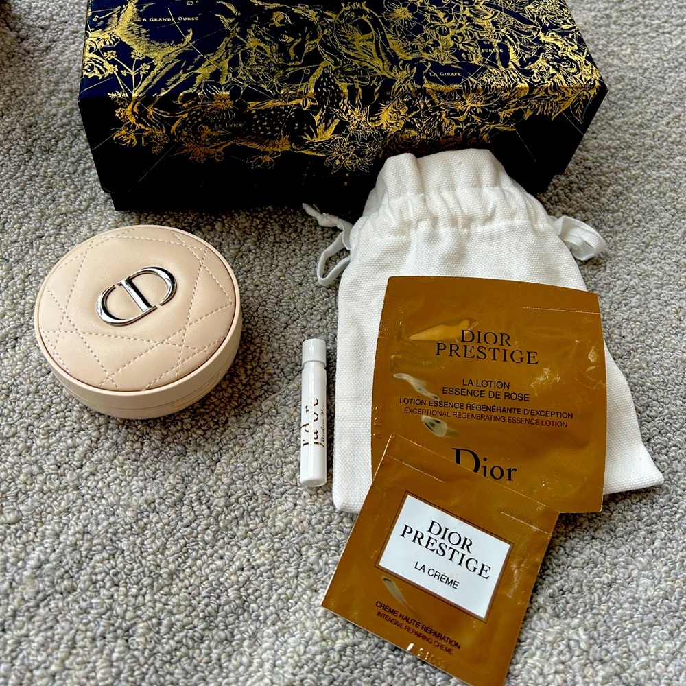 Dior Forever Cushion Powder in Light.  2B01